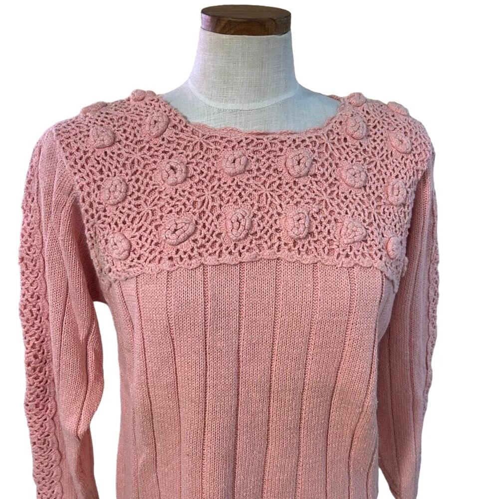 NWT Vintage Western Connection Pink Crochet Rosette Knit Sweater M Cottagecore
